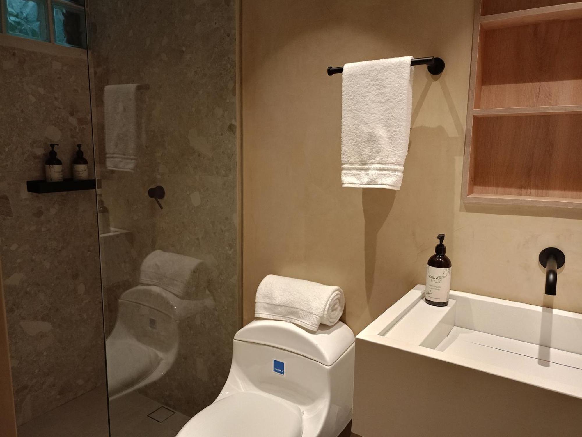 Casa Tokyo Manila By Xcay Home 메딜린 외부 사진